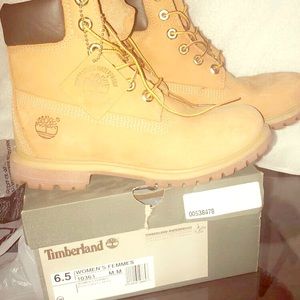 ❗️Timberland Women’s premium waterproof boots 👢